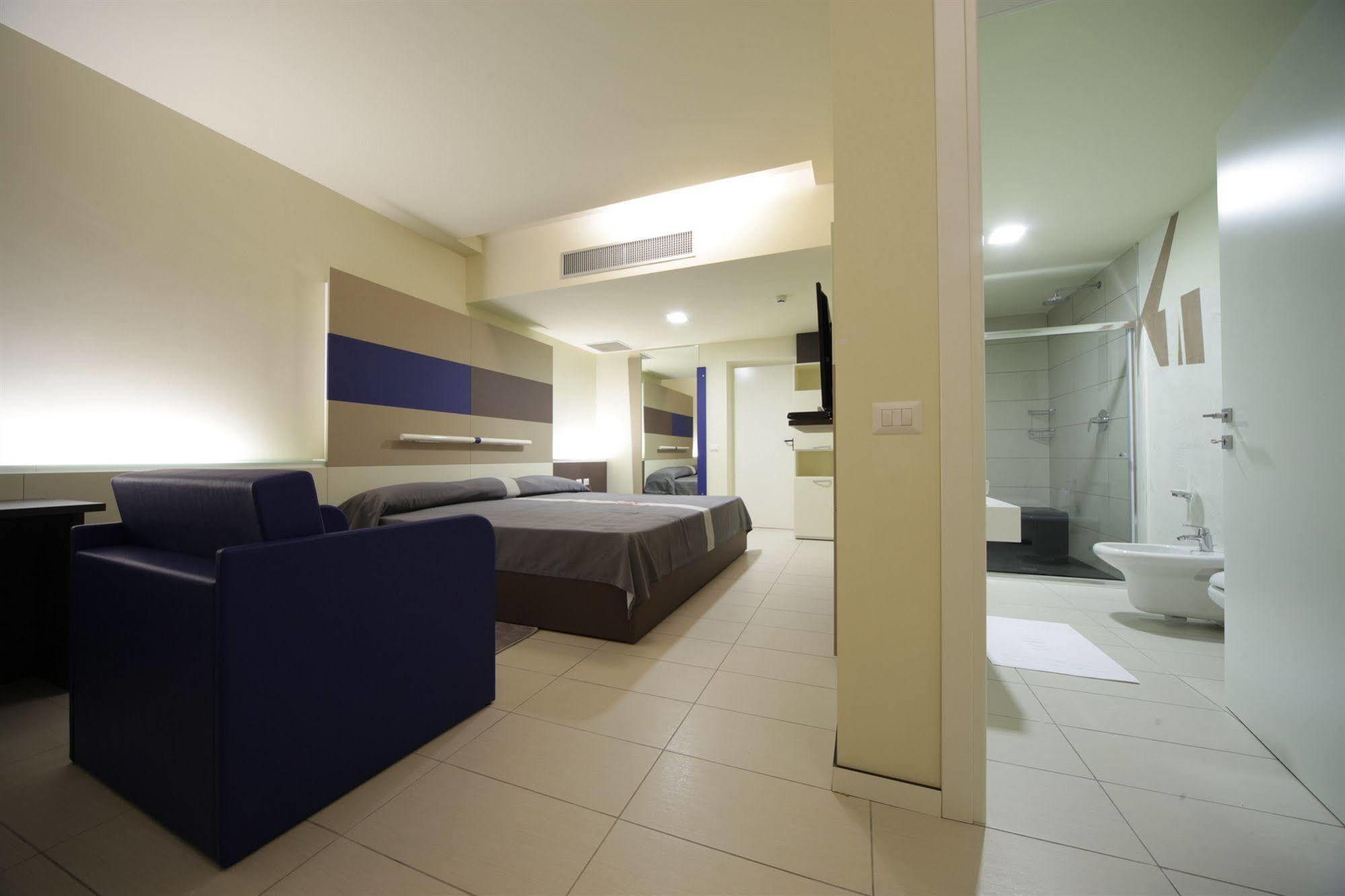 Motel Autosole Vip Castelnuovo Scrivia ภายนอก รูปภาพ